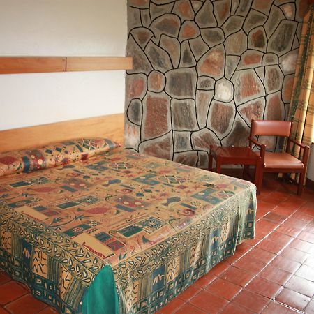 Tsavo Ngulia Safari Lodge מראה חיצוני תמונה