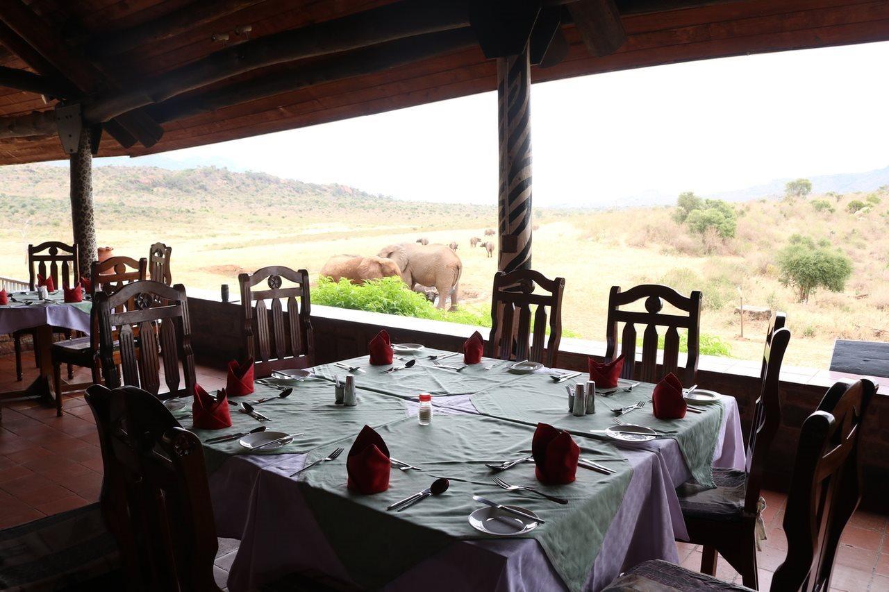 Tsavo Ngulia Safari Lodge מראה חיצוני תמונה