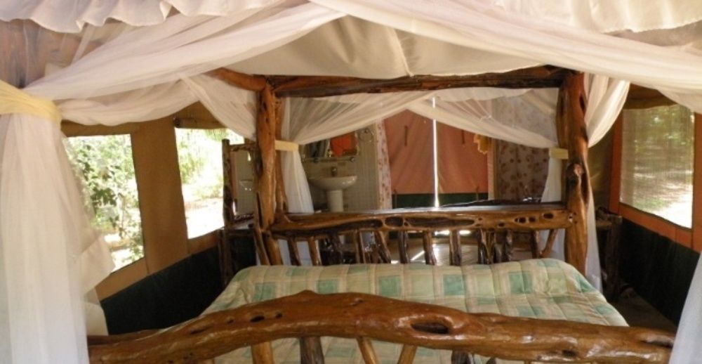 Tsavo Ngulia Safari Lodge מראה חיצוני תמונה