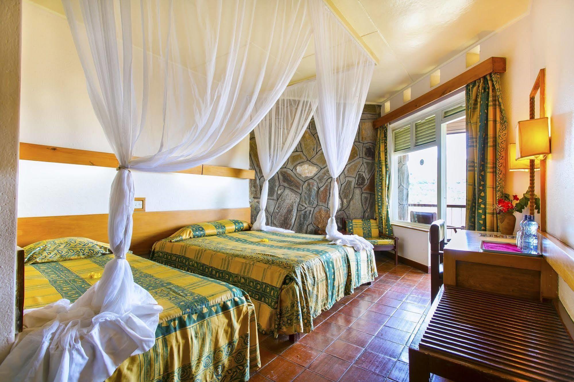 Tsavo Ngulia Safari Lodge מראה חיצוני תמונה
